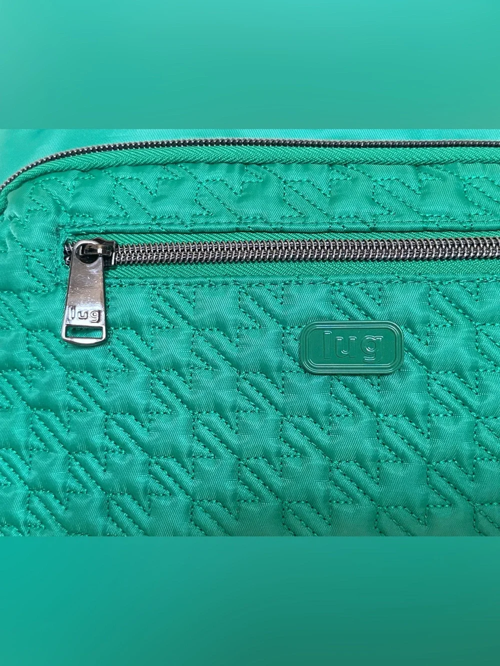 LUG | Kelly Green ☘️ Quilted Crossbody ~ 11”x 8.5”x 3” Medium - Picture 14 of 15